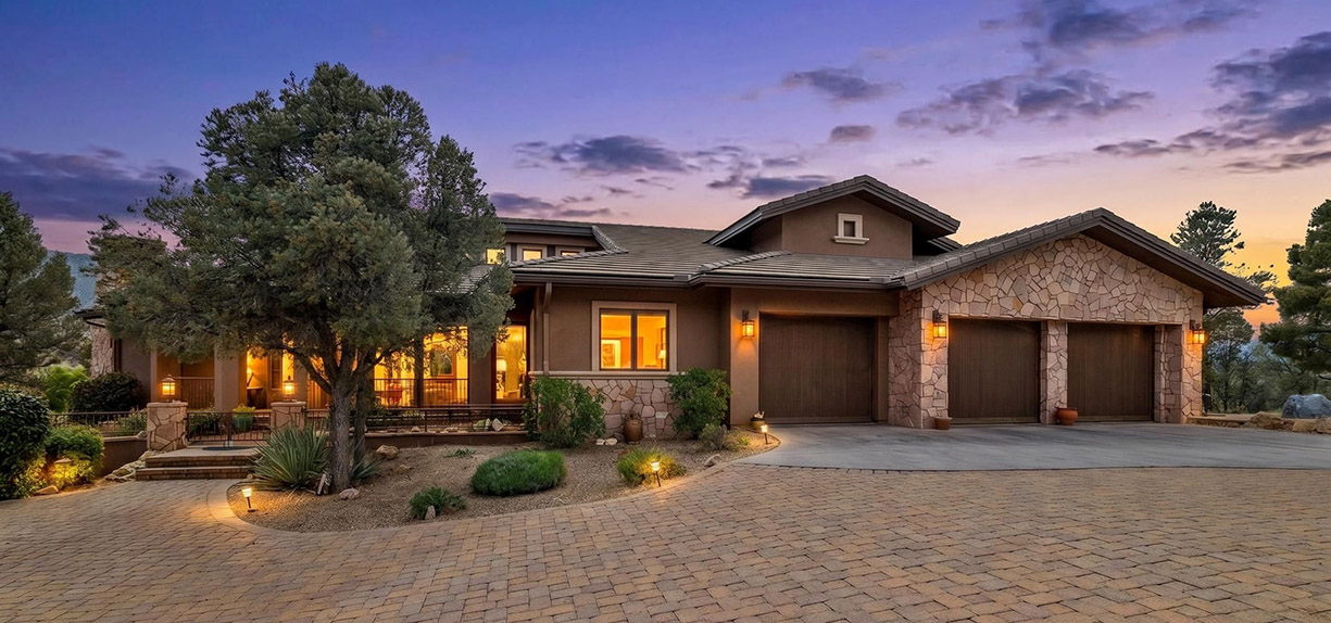Twilight photography for real estate by Snap2Close
